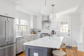 * Affordable Luxury Park Circle, Tres Chic! *